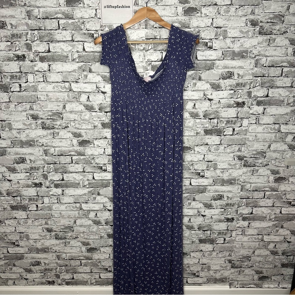 EUC Isabel Maternity By Ingrid & Isabel Elegant Navy Blue Floral Dress Size L